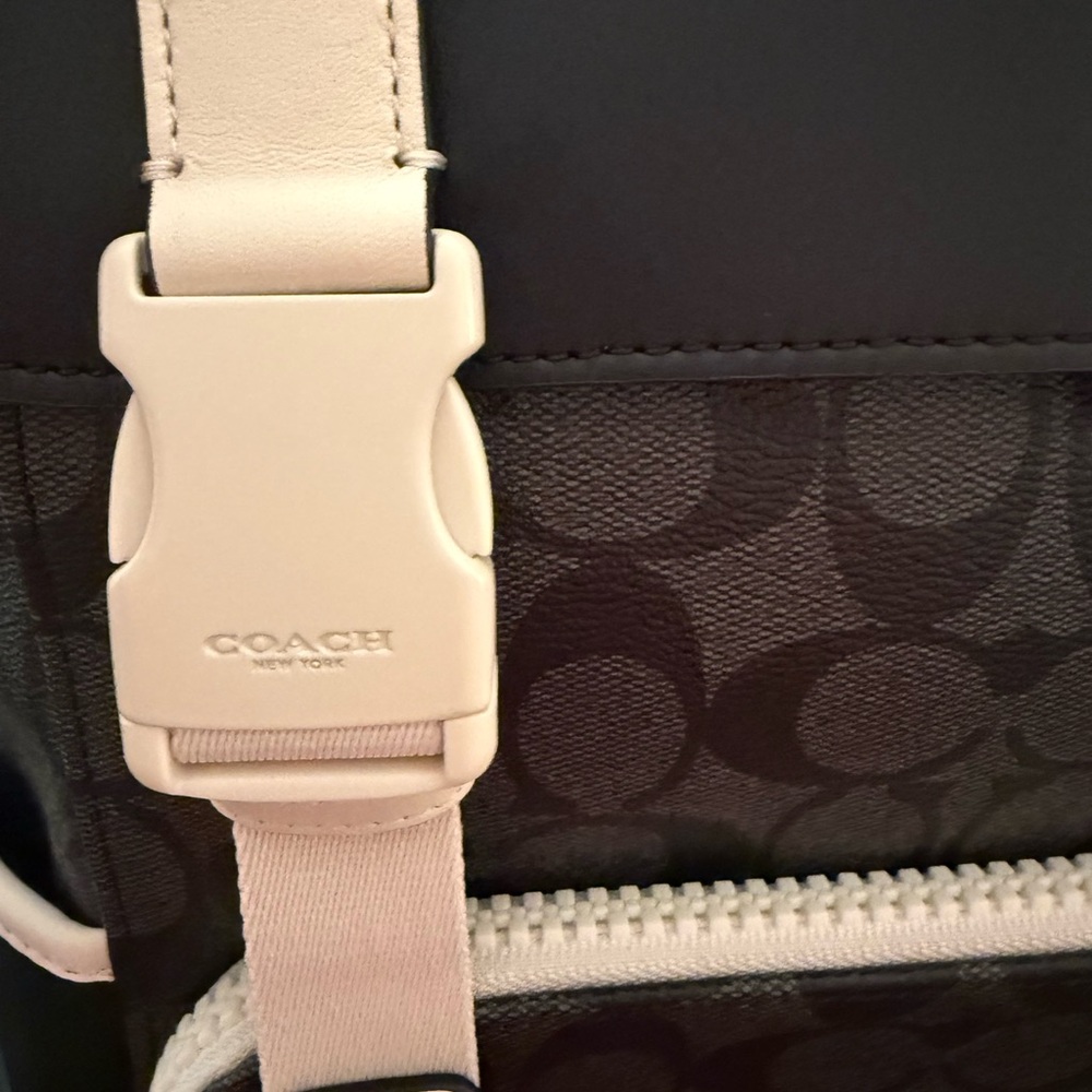Coach Signature Black and Tan Men's Backpack - Picture 6 of 9